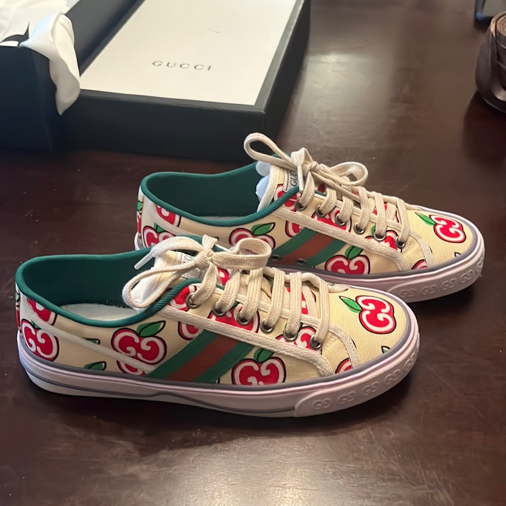 Gucci 1977 Sneakers, GG Web, Apple, Size 37 1/2